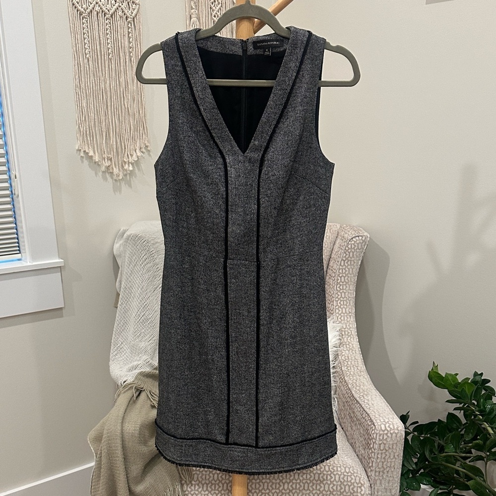 Banana Republic Gray Wool Blend Sleeveless Dress Size 6